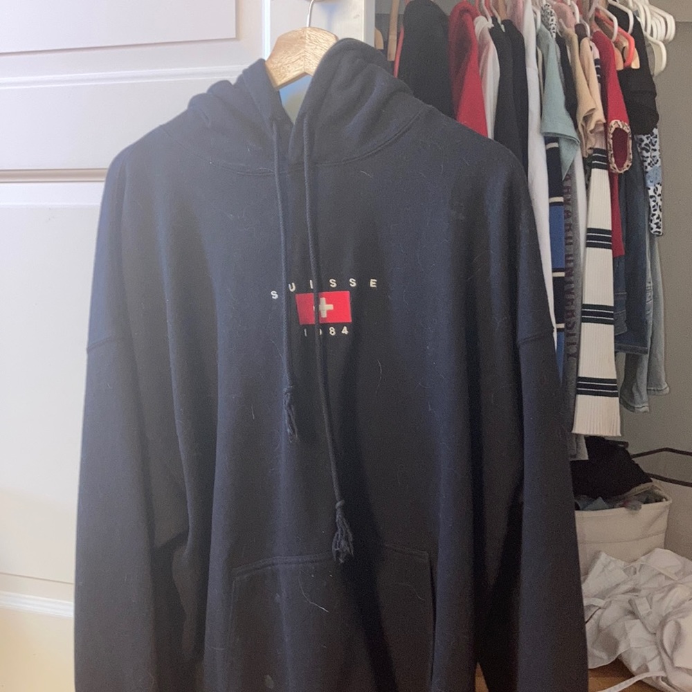 Brandy Melville Suisse hoodie